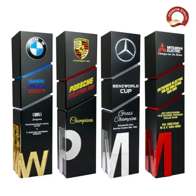 Square Honor Black Acrylic Award 1008
