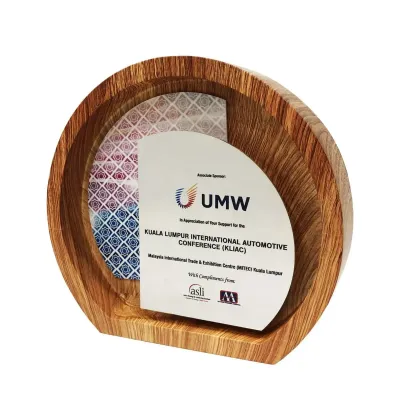 Wooden Plaque 1038