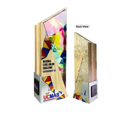 New Creative Design Wooden Plaque 7529
