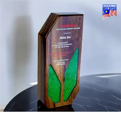 Premium Wood Trophy 7683