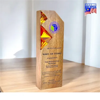 Premium Wood Trophy 7687