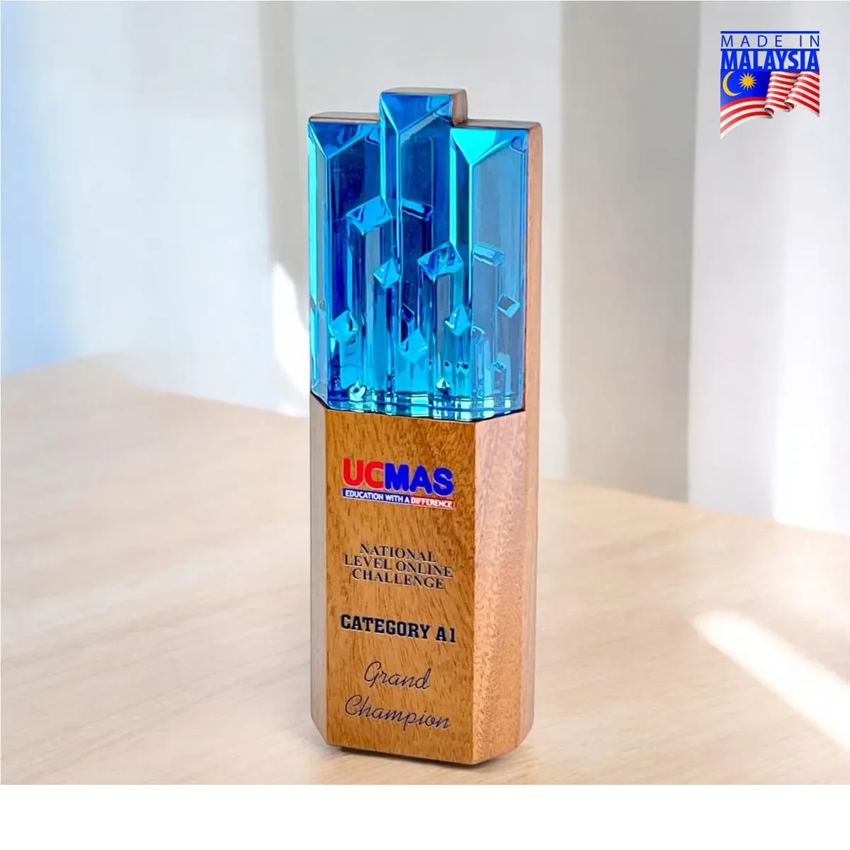 Premium Wood Trophy 7689