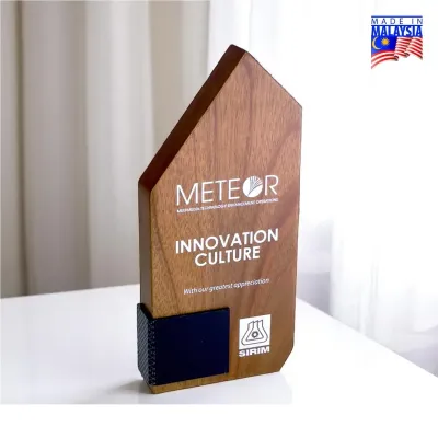 Premium Wood Trophy 7696