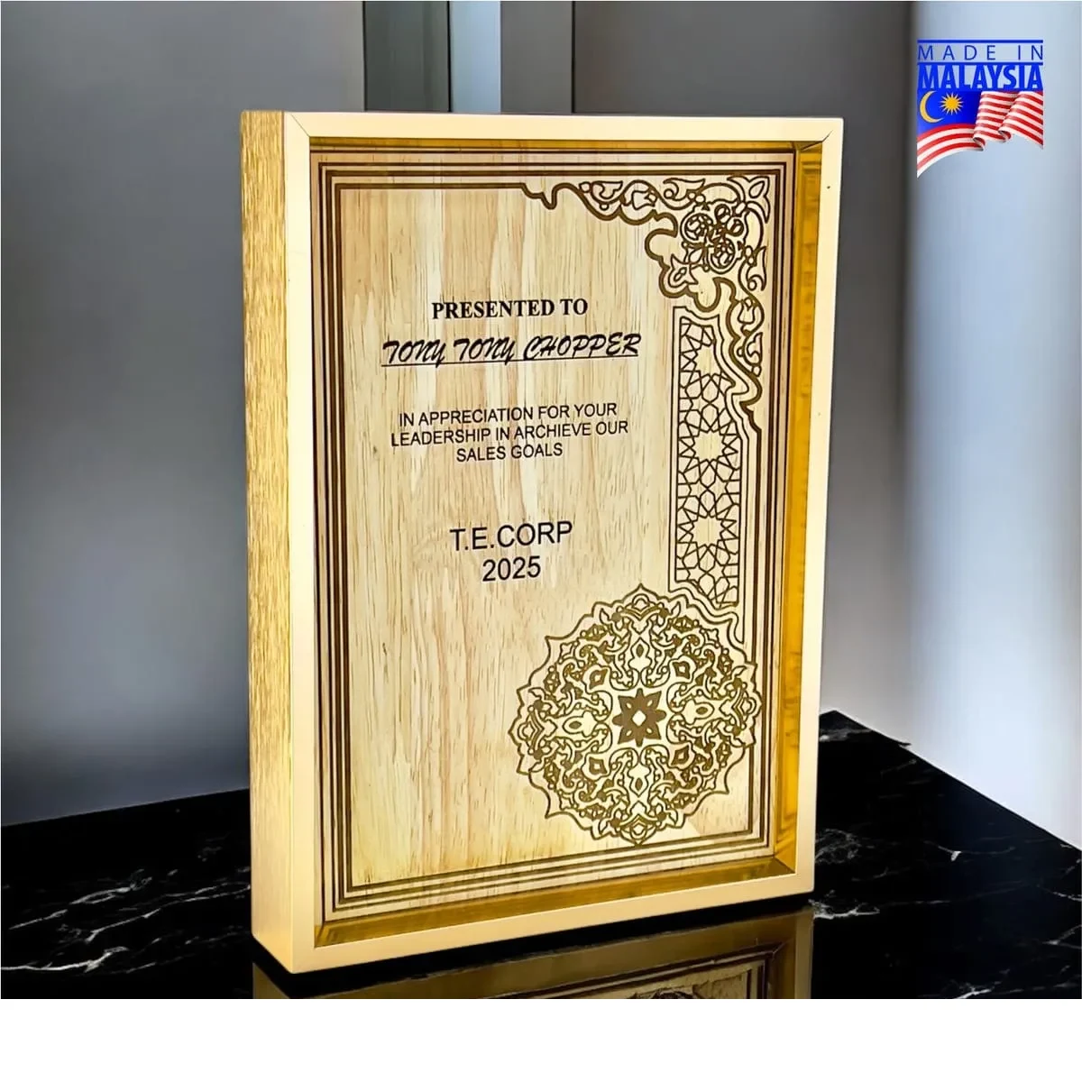 Premium Metal Frame 7737
