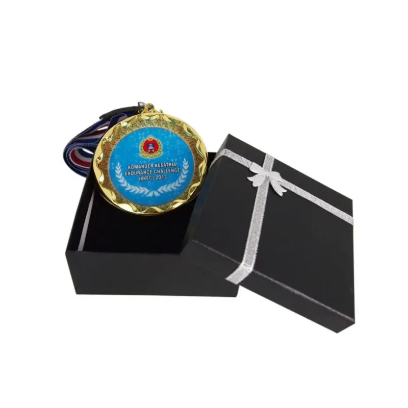 Crystal Hanging Medal with Gift Box (GOLD, SILVER, BRONZE) 8206 mixed materials corporate gifts product image